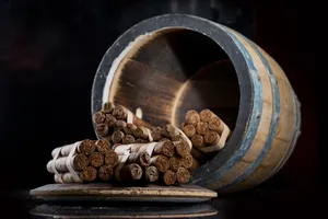 高档桶装雪茄烟图片第张