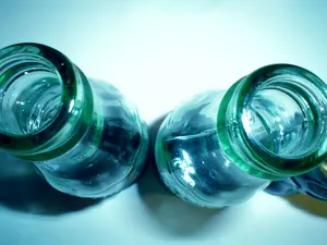 透明玻璃瓶特写图片第张