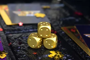 三颗金骰子图片第1张