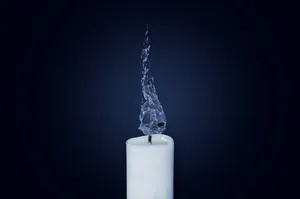 白色蜡烛图片第1张