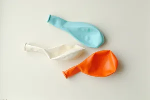 还没吹开的气球图片_1