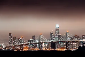 灯火阑珊城市夜景图片