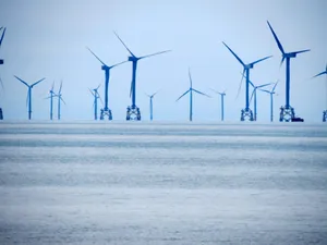 高大的风力发电机图片第张