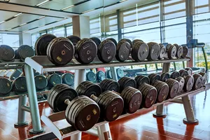 宽敞明亮的健身房图片第张