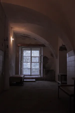 简陋房屋室内图片_1