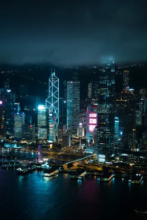 沿海城市灯光夜景图片