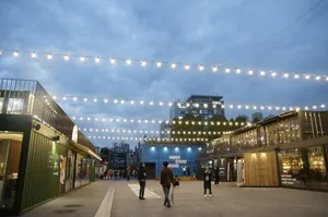 购物街街道夜景图片_1