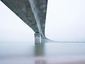 跨海大桥桥墩图片_1
