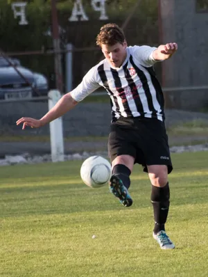 节奏紧张的足球比赛高清图片第张