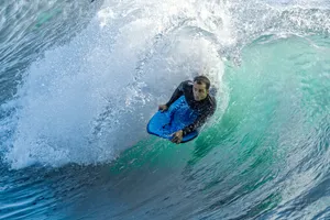 极限运动冲浪高清图片第张