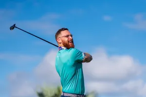 悠闲的高尔夫运动图片第张