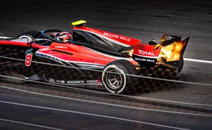 赛道上的F1赛车图片第张