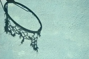 操场篮球框的图片第张