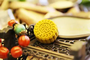 中秋节的月饼图片