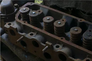 生锈的机械工具图片_1