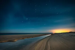 平原河流星空图片