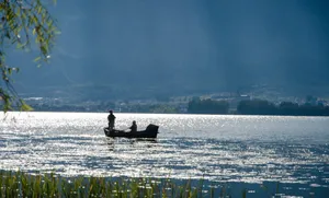 云南大理洱海自然风景图片