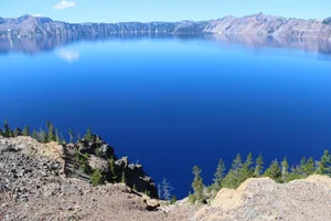 美国俄勒冈火山口湖自然风景图片