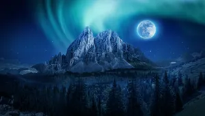 夜晚天空中的月亮图片