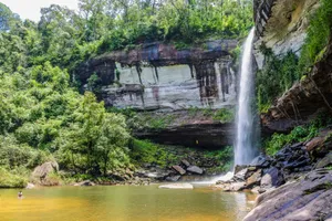 飞流直下的瀑布高清图片第张