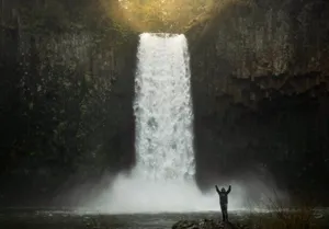 湍流的瀑布图片第张