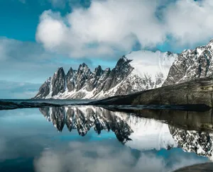 冷峻的雪山图片第张