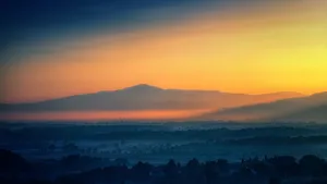 夕阳雾景图片第张