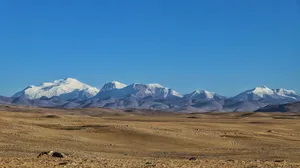 连绵的雪山风景图片第张