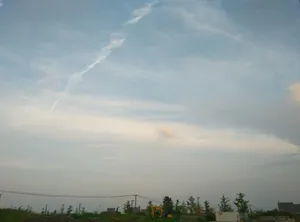 天空中飘动的白云图片第张