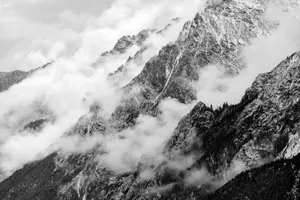 壮观的山峰图片第张