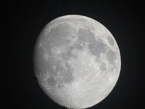 航拍月球图片第张