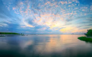 静谧的湖泊图片第张