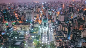 灯火通明的城市夜景图片第张