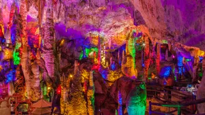 云南昆明九乡溶洞风景图片第张