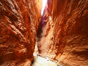 新疆库车天山大峡谷自然风景图片第张