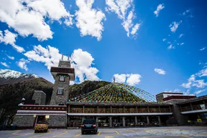 四川甘孜甲居藏寨风景图片第张