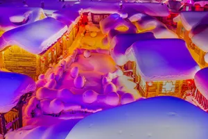 灯光下的雪乡风景图片第张