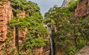 河南郭亮村挂壁公路风景图片第张