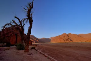 新疆阿克苏托木尔峰峡谷风景图片第张