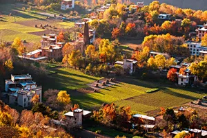 四川川西巴丹藏寨风景图片第张