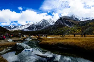 四川夏诺多吉神山图片第张