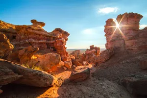 新疆和布克赛尔县雅丹地貌图片第张