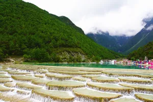 云南玉龙雪山蓝月谷风景图片第张
