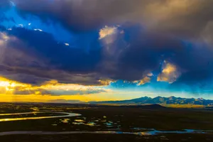 新疆巴音布鲁克夕阳风景图片第张