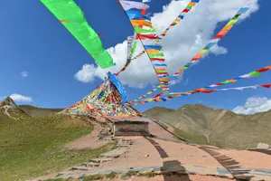 青海日月山风景图片第张