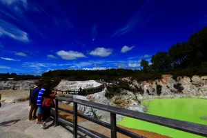 新西兰香槟池地热风景图片第张