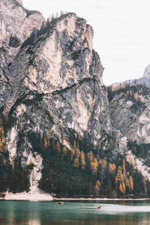 高山湖水风景图片_1