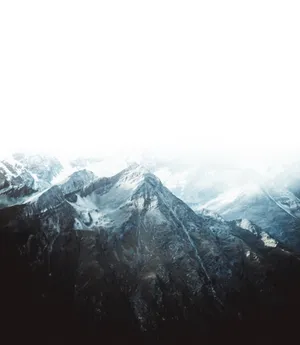 鸟瞰高山山脉图片第1张