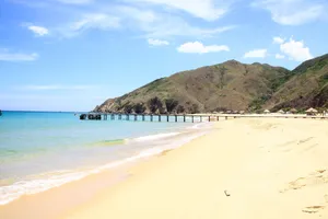 海边沙滩唯美意境图片_1