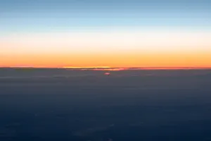 夕阳西下落日余晖图片